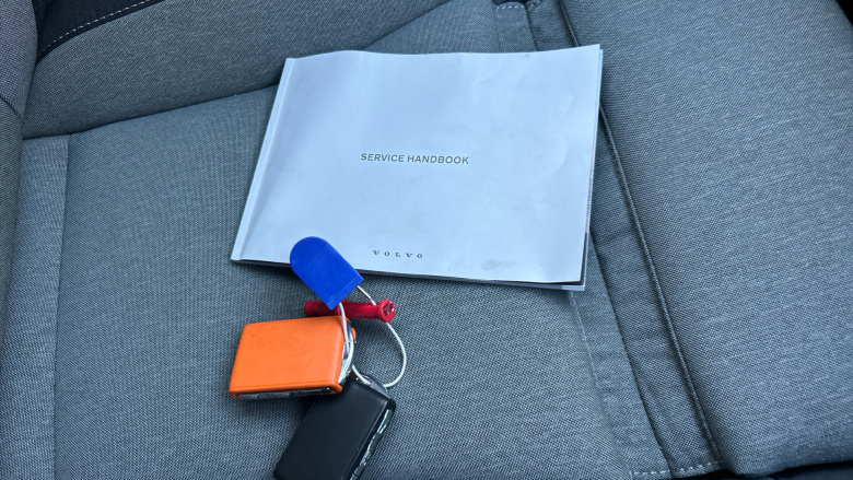 Volvo Xc40 1.5 T4 Recharge PHEV Plus Dark 5dr Auto Estate